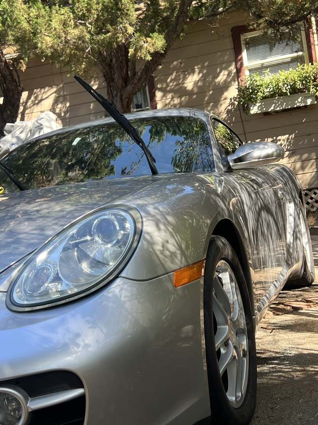 Porsche Cayman &mdash; Headlight & front end
