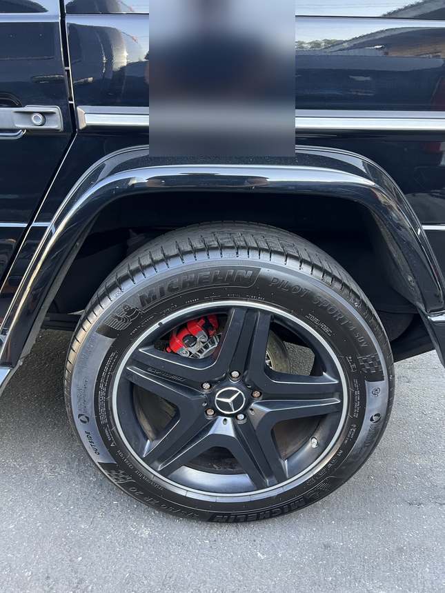 Mercedes-AMG G63 &mdash; Wheel, arch & red calipers
