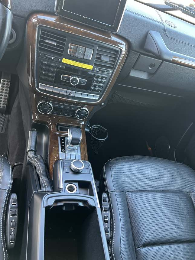 Mercedes-AMG G63 &mdash; Centre console