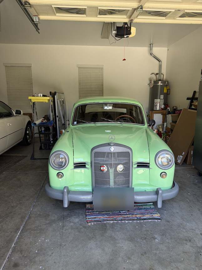 Mercedes-Benz Ponton &mdash; Front end