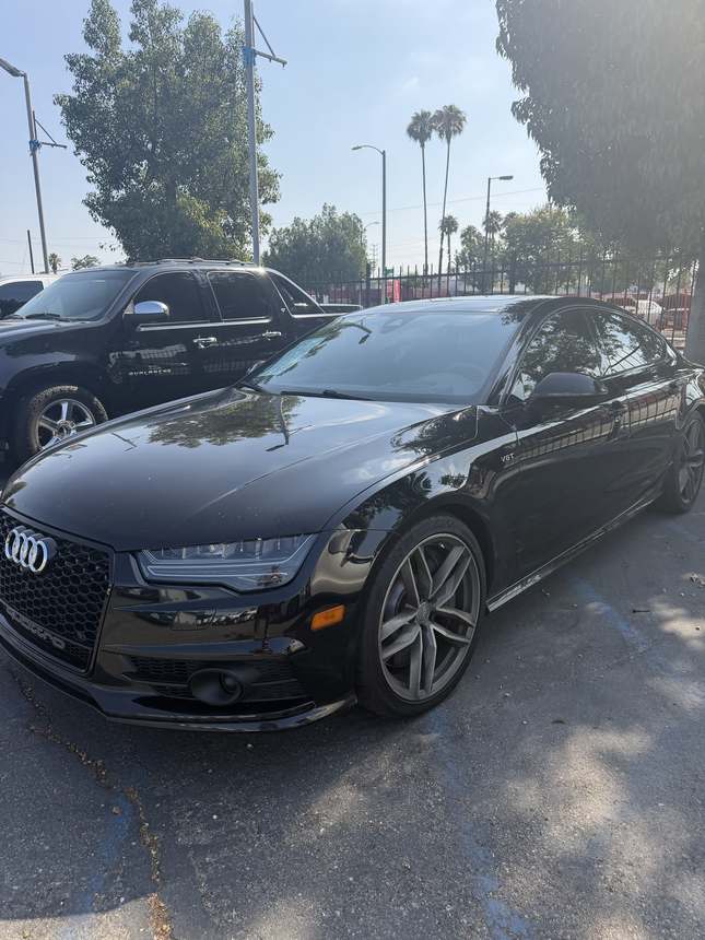Audi S7 &mdash; Front three-quarter