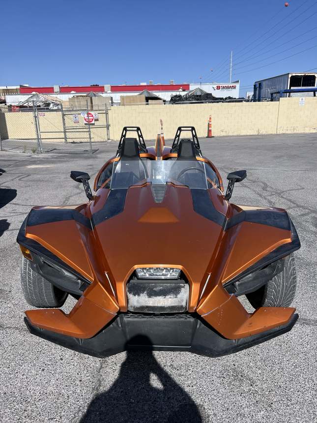 Polaris Slingshot &mdash; Head on