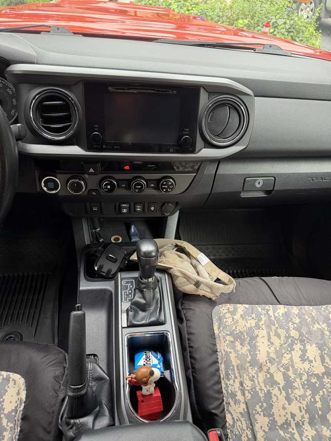 Toyota Tacoma TRD &mdash; Dash & centre console